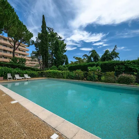 Rooftop Terrace - Sea View, Pool, Parking & A/c Apartment