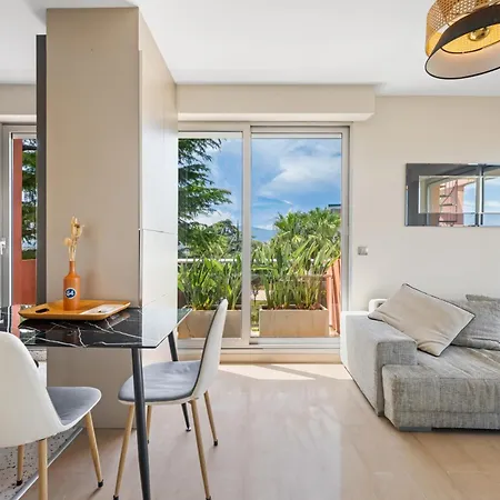 Apartment Rooftop Terrace - Sea View, Pool, Parking & A/c Nice