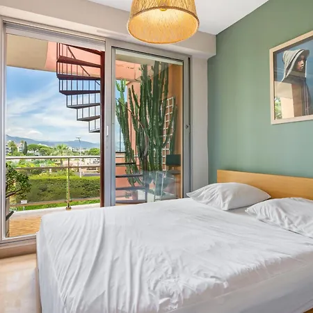 Διαμέρισμα Rooftop Terrace - Sea View, Pool, Parking & A/c Νίκαια