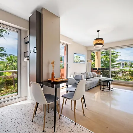 Rooftop Terrace - Sea View, Pool, Parking & A/c
