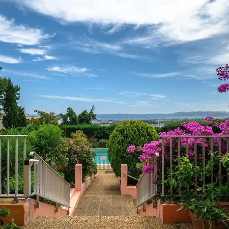 Rooftop Terrace - Sea View, Pool, Parking & A/c *