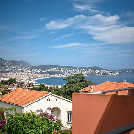 Rooftop Terrace - Sea View, Pool, Parking & A/c Apartment *